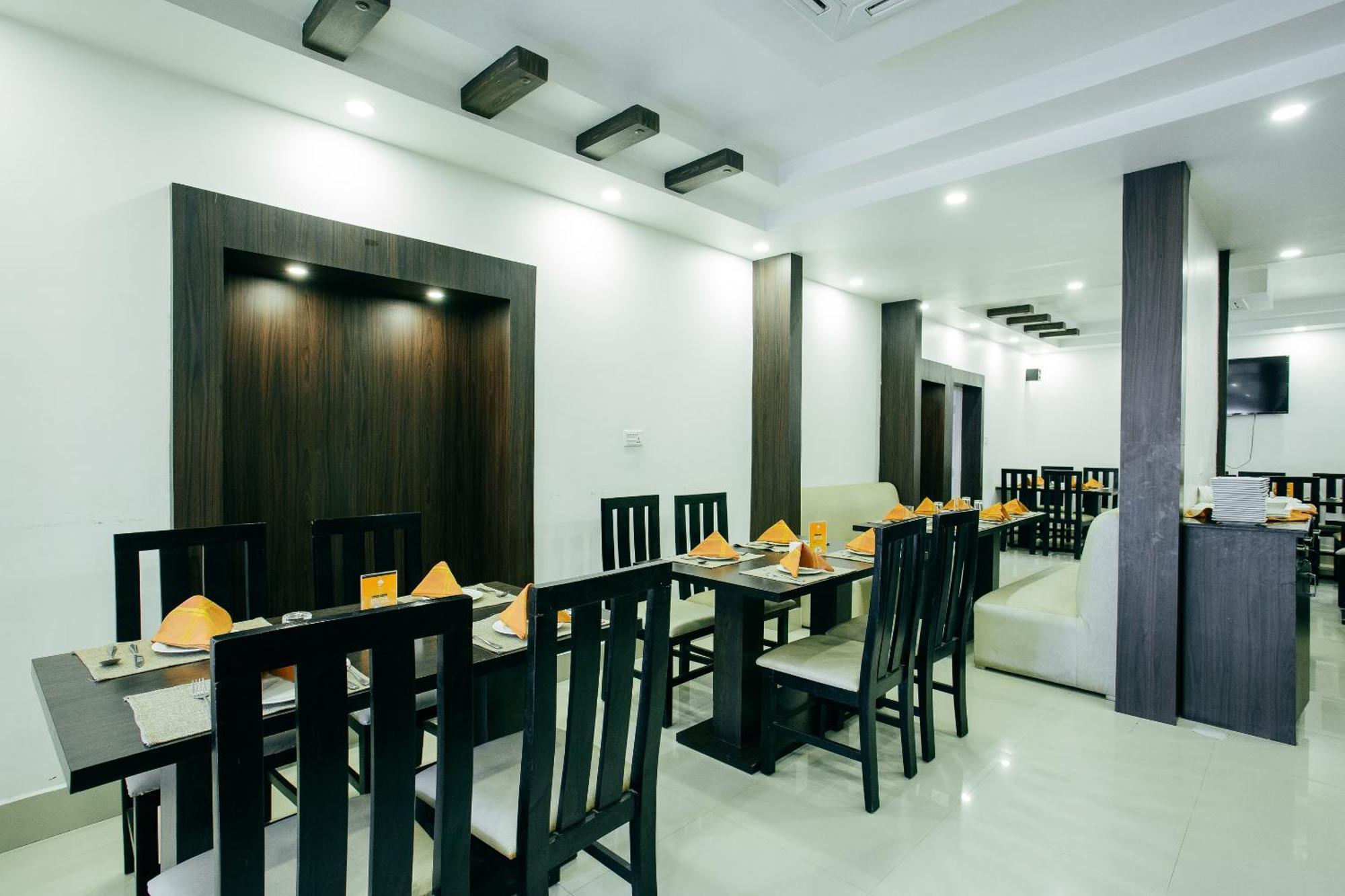 Oyo 11474 Gangaur Regency Boutique Hotel Kathmandu Ngoại thất bức ảnh
